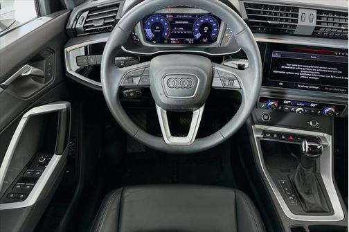 2024 Audi Q3 Premium 45 TFSI S line quattro Tiptronic
