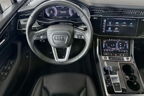 2023 Audi Q7 55 Premium Plus