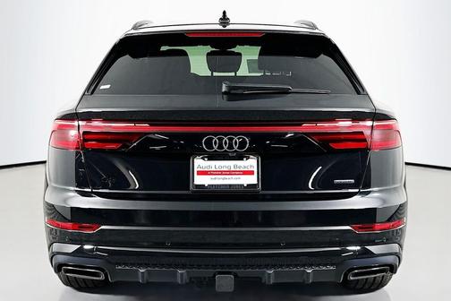 Mythos Black Metallic 2026 Audi Q8 55 Premium Plus