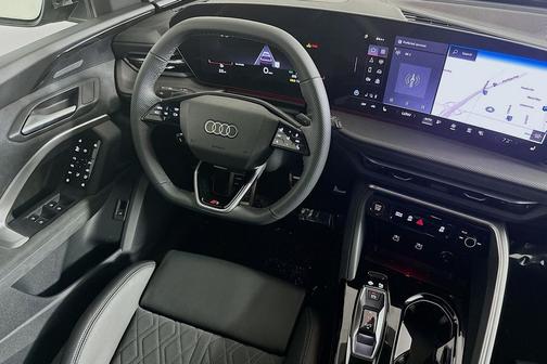 2025 Audi SQ5 3.0T Premium Plus