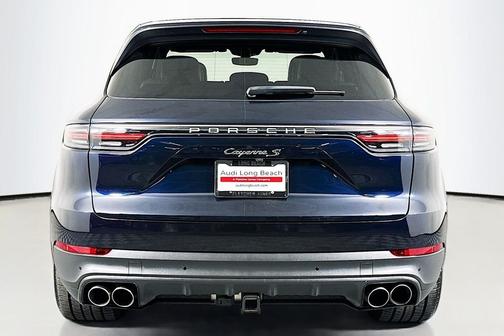 Moonlight Blue Metallic 2020 Porsche Cayenne S