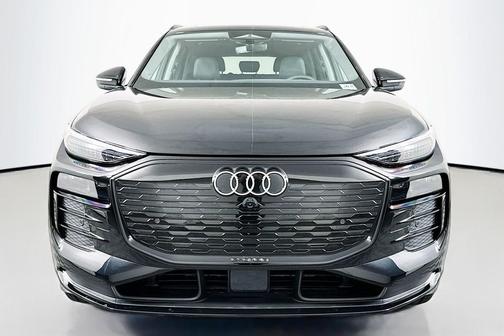 2025 Audi Q6 e-tron Premium Plus quattro