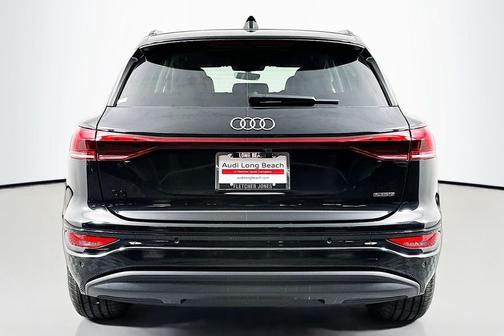 2025 Audi Q6 e-tron Premium Plus quattro