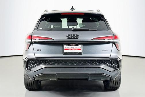 Daytona Gray Pearl Effect 2026 Audi Q3 TFSI quattro S tronic