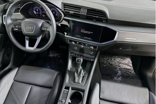2024 Audi Q3 Premium 45 TFSI S line quattro Tiptronic