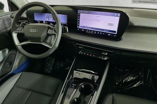 Mythos Black Metallic 2026 Audi Q3 TFSI quattro S tronic