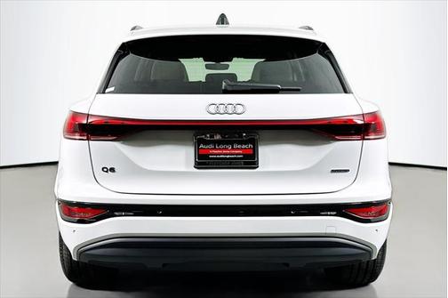 2025 Audi Q6 e-tron Premium Plus quattro