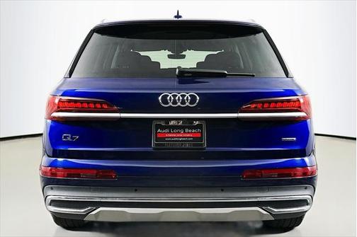 2023 Audi Q7 45 Premium Plus