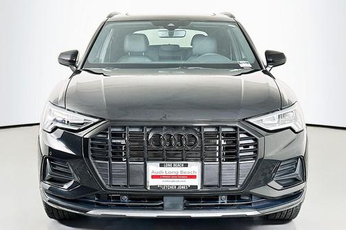 Mythos Black Metallic 2024 Audi Q3 Premium 40 TFSI quattro Tiptronic