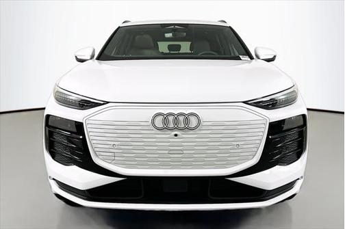 2025 Audi Q6 e-tron Premium Plus quattro