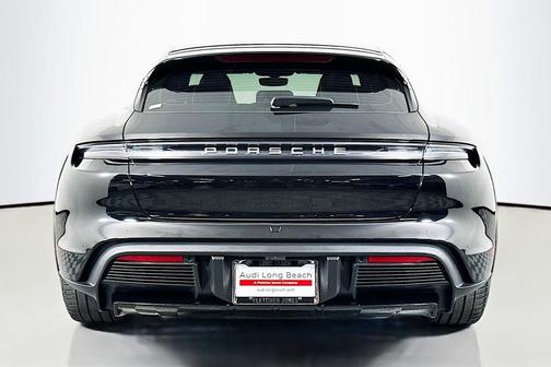 2022 Porsche Taycan 4