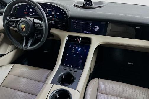 2022 Porsche Taycan 4