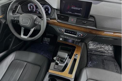 2025 Audi Q5 40 Premium Plus
