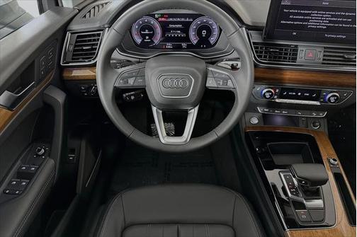 2025 Audi Q5 40 Premium Plus