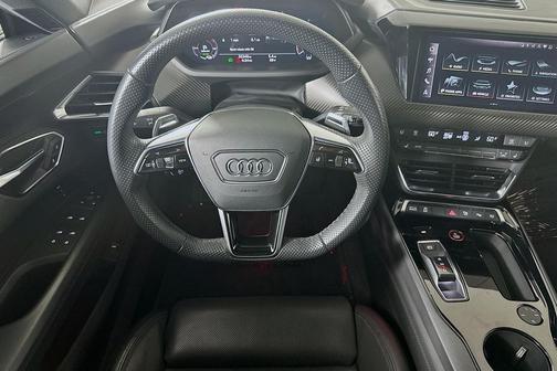 2022 Audi e-tron GT Prestige