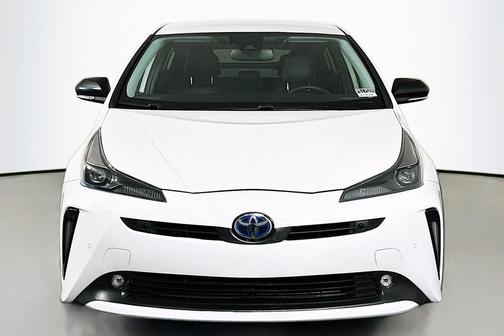 White 2022 Toyota Prius L