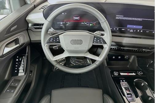 2025 Audi Q6 e-tron Premium Plus quattro