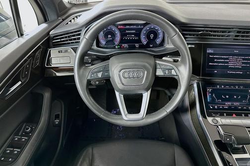 Mythos Black Metallic 2022 Audi Q7 55 Prestige