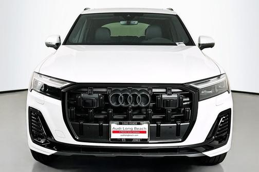 2026 Audi Q7 45 Premium