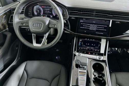 2025 Audi Q8 55 Premium Plus