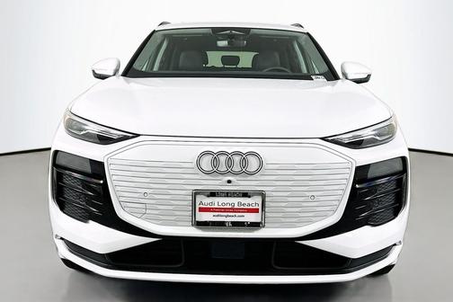 2025 Audi Q6 e-tron Premium quattro