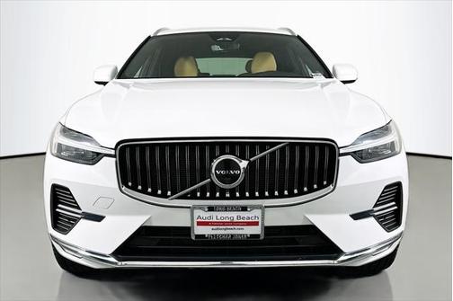 2022 Volvo XC60 B5 Inscription