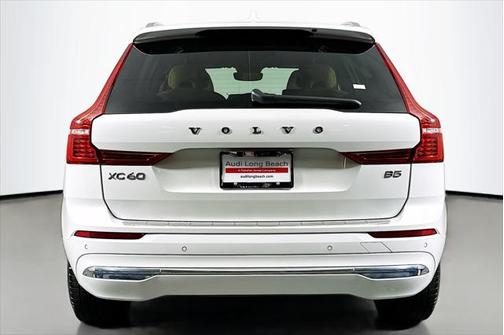 2022 Volvo XC60 B5 Inscription