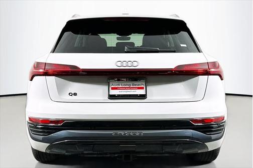 2024 Audi Q8 e-tron Premium Plus