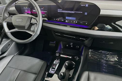 2025 Audi Q6 e-tron Premium Plus quattro