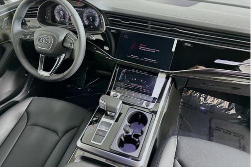 2025 Audi Q7 55 Premium Plus