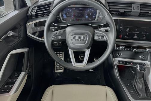 2024 Audi Q3 45 S line Premium Plus