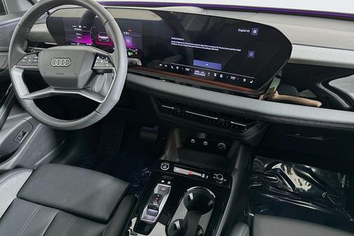 Mythos Black Metallic 2025 Audi Q6 e-tron Premium Plus
