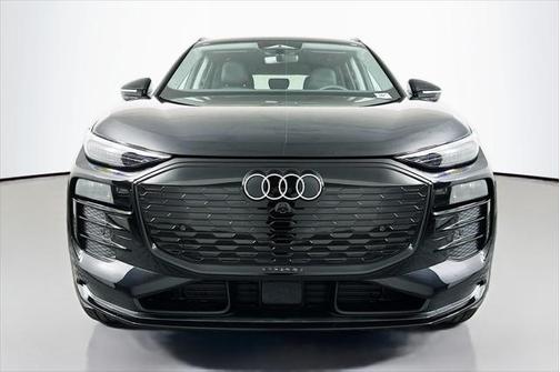 2025 Audi Q6 e-tron Premium Plus quattro