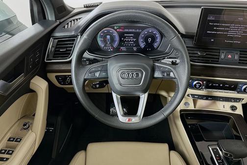 Glacier White Metallic 2024 Audi Q5 55 S line Premium Plus