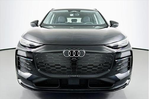 2025 Audi Q6 e-tron Premium quattro