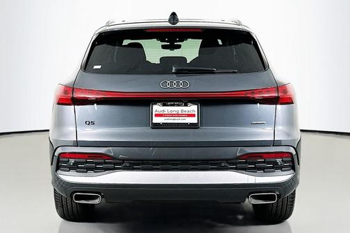 Tambora Gray Metallic 2026 Audi Q5 Premium Plus TFSI quattro S tronic