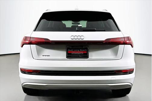 2019 Audi e-tron Premium Plus