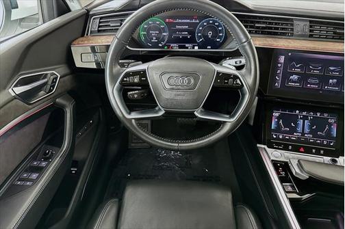 2019 Audi e-tron Premium Plus