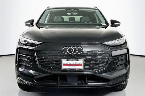 2025 Audi Q6 e-tron Premium quattro