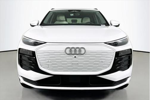 2025 Audi Q6 e-tron Premium Plus
