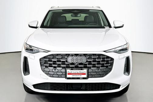 Glacier White Metallic 2025 Audi Q5 Premium TFSI quattro S tronic
