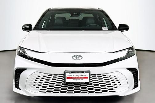 Wind Chill Pearl 2025 Toyota Camry XSE