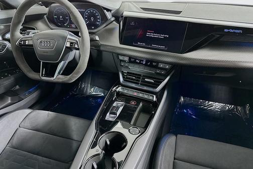 2023 Audi e-tron GT Prestige quattro