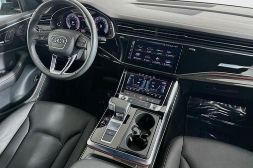 2023 Audi Q8 55 Premium Plus
