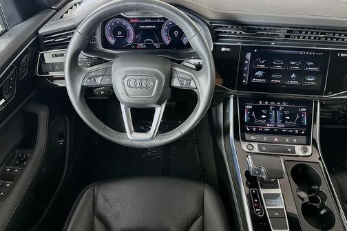 2023 Audi Q8 55 Premium Plus