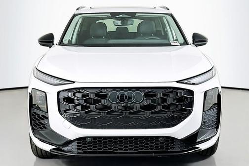 2026 Audi Q3 S line