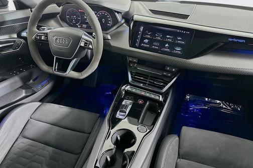 2022 Audi e-tron GT Prestige