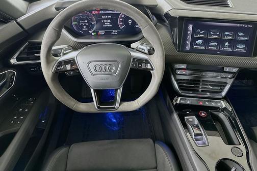 2022 Audi e-tron GT Prestige