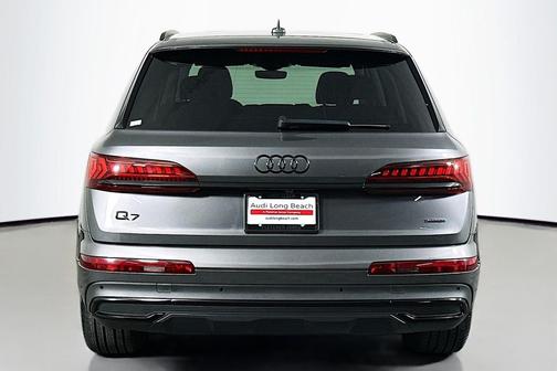 2023 Audi Q7 45 Premium Plus