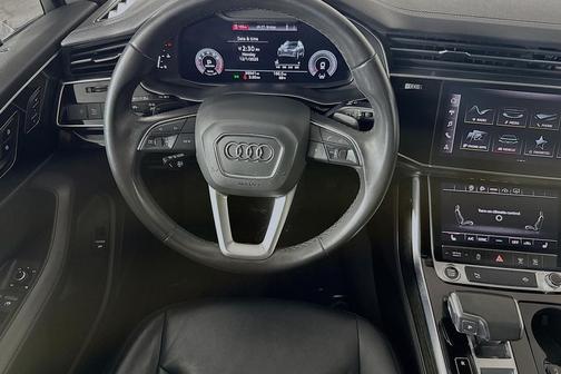 2023 Audi Q7 45 Premium Plus